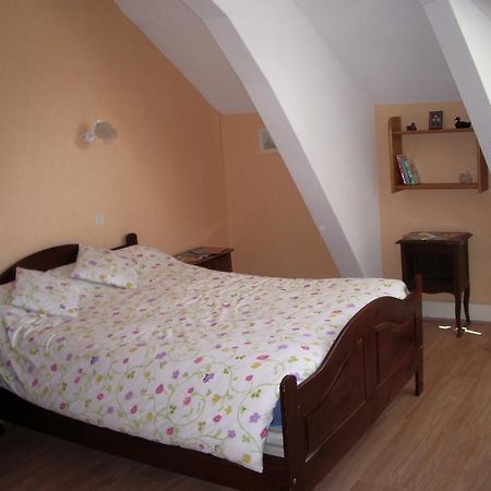 Bed and Breakfast Les Glycines Plaimpied-Givaudins Екстер'єр фото